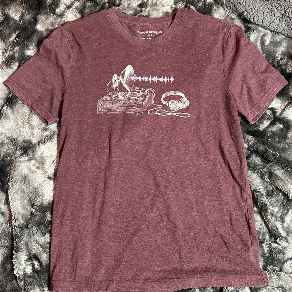 Maroon Music Lover Tee high quality Banana Republic